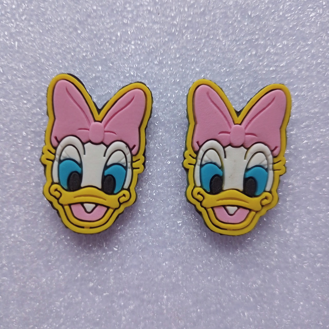 Pin em Minnie e margarida