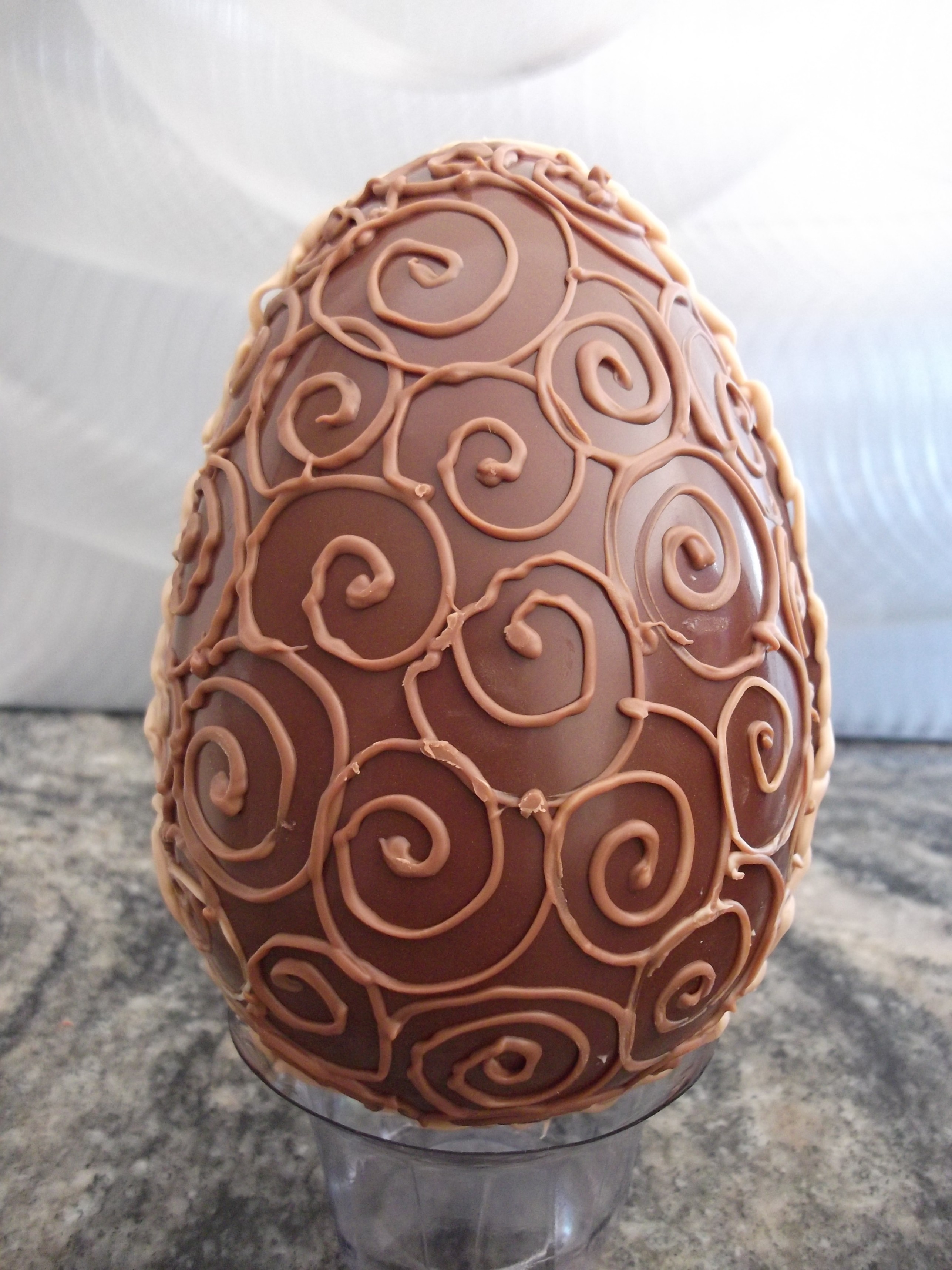Ovo de páscoa decorado 750 grs AnnaClara Artesanato Culinário Elo7 # Como Decorar Ovo De Pascoa De Chocolate Ovo de páscoa decorado 750 grs AnnaClara Artesanato Culinário Elo7 # Como Decorar Ovo De Pascoa De Chocolate