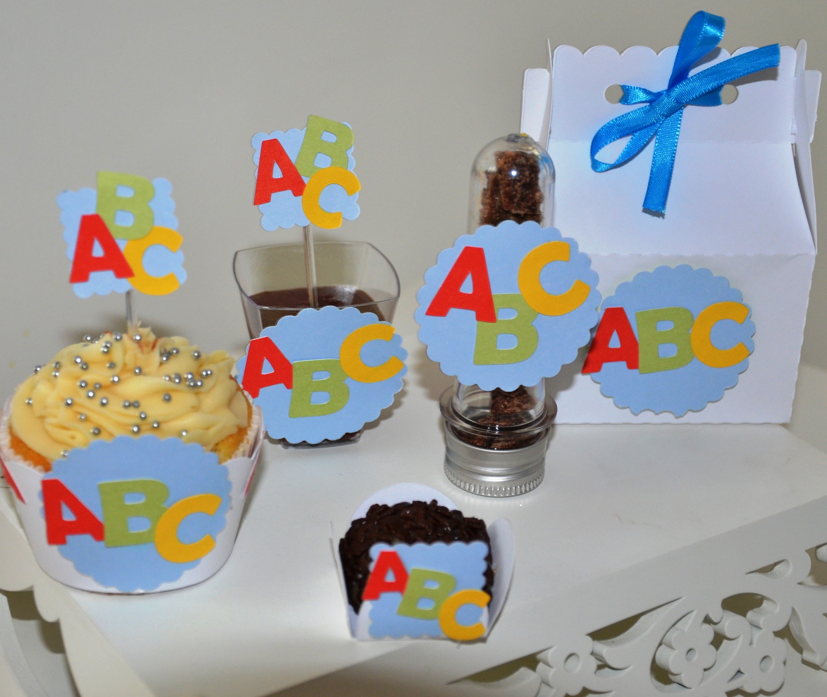 Artigos para festa abc