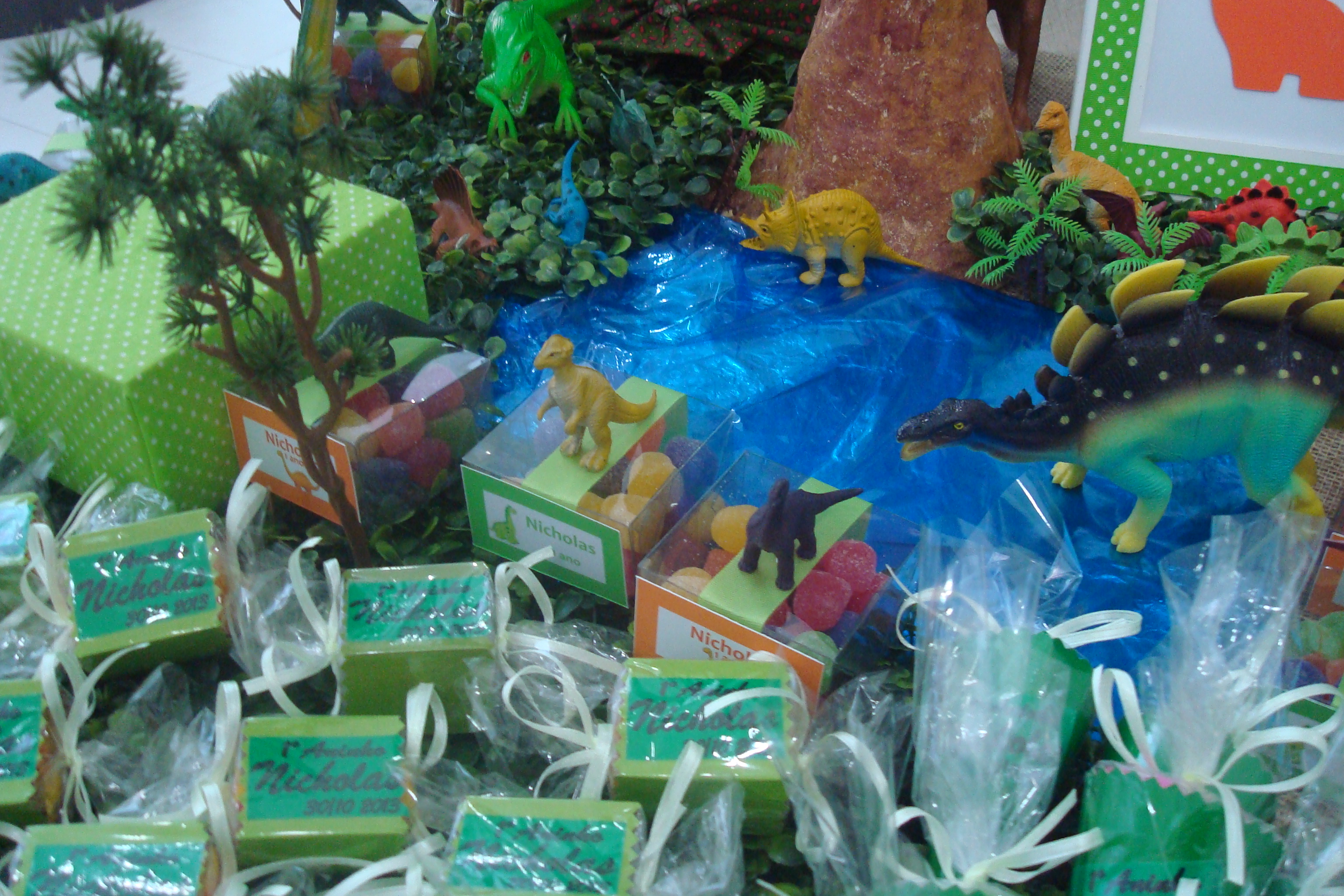 Decoraç u00e3o De Mesa Tema Dinossauros 3 Caramelada Decorações Elo7 -> Decoração De Mesa Festa Dinossauro Decoraç u00e3o De Mesa Tema Dinossauros 3 Caramelada Decorações Elo7 -> Decoração De Mesa Festa Dinossauro
