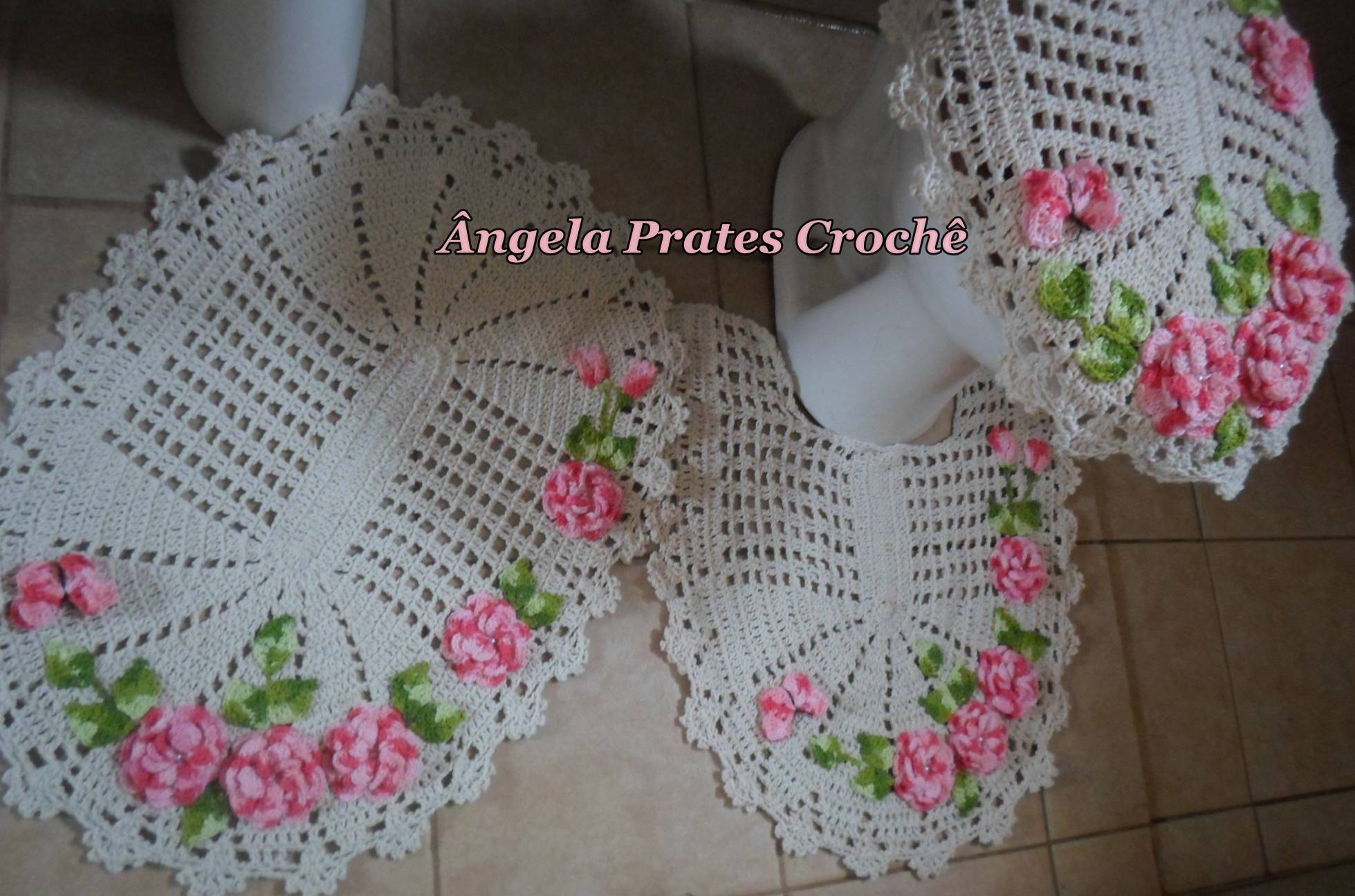 Jogo de banheiro flores rosas Ângela Prates Crochê Elo7 -> Jogo De Banheiro Simples Croche Passo A Passo Jogo de banheiro flores rosas Ângela Prates Crochê Elo7 -> Jogo De Banheiro Simples Croche Passo A Passo