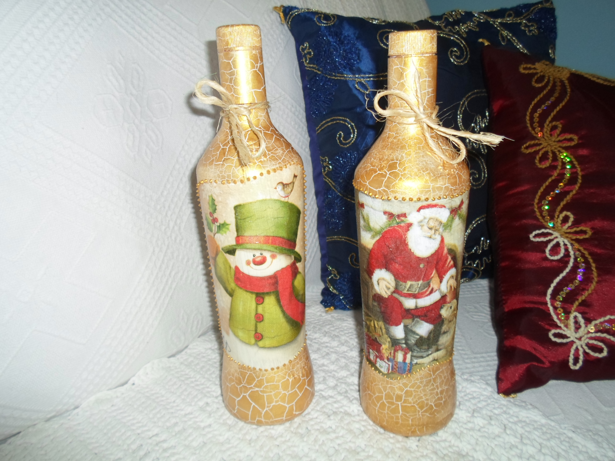 Garrafas em Craquel u00ea decorada Natal Artes da Vida 2 Artesanatos Elo7 -> Decorar Garrafa De Vidro Para Natal Garrafas em Craquel u00ea decorada Natal Artes da Vida 2 Artesanatos Elo7 -> Decorar Garrafa De Vidro Para Natal