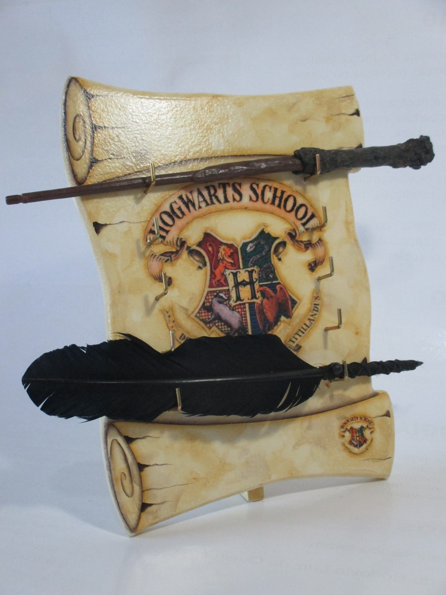 Suporte para Varinhas Harry Potter no Elo7 Ana Pinto Artesanato (662596) Aparador Sala De Jantar Rustico ~ Suporte para Varinhas Harry Potter no Elo7 Ana Pinto Artesanato (662596)