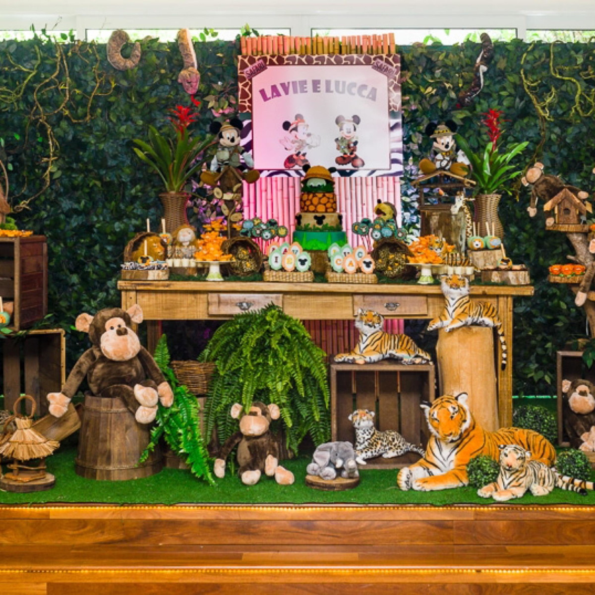 Decoraç u00e3o Festa Mickey Safari Super Promoç u00e3o Locaç u00e3o! no Elo7 L M Decora Festas (9B6B3E) -> Decoração Festa Infantil Zoologico Decoraç u00e3o Festa Mickey Safari Super Promoç u00e3o Locaç u00e3o! no Elo7 L M Decora Festas (9B6B3E) -> Decoração Festa Infantil Zoologico