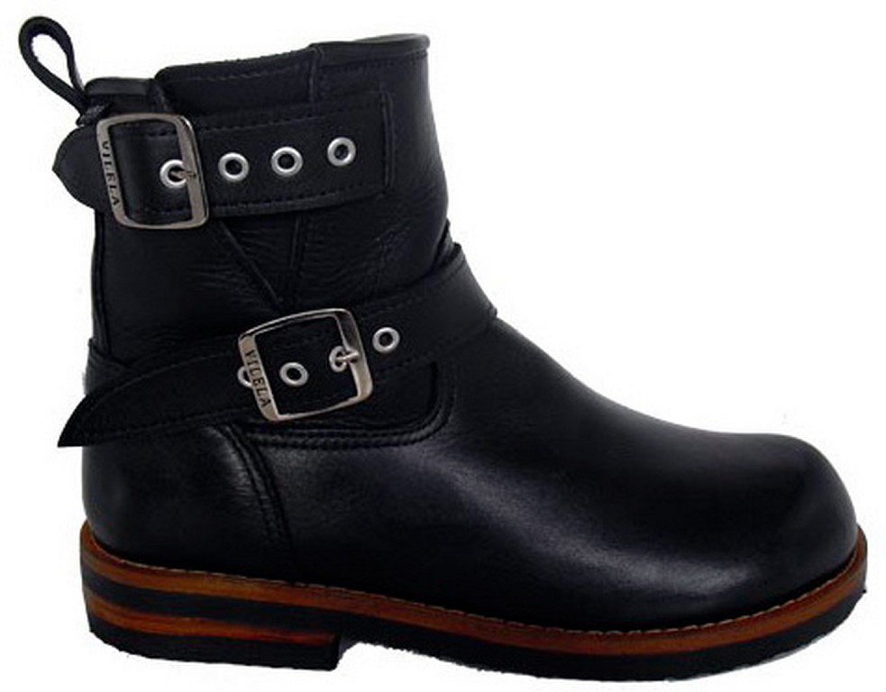 bota cano baixo com fivelas