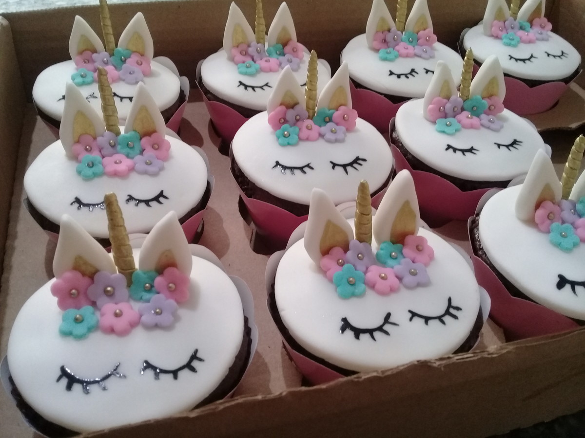 Cupcakes - Unicórnio no Elo7 | Universo Cupcake - Niterói ...