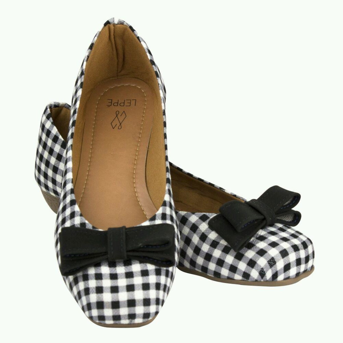 sapato preto salto fino