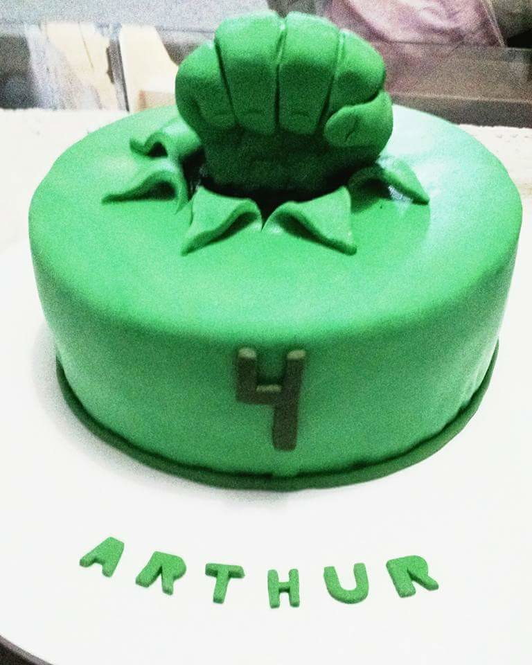 Bolo Hulk decorado em pasta americana no Elo7 Formiguinhas Doces (B6D812)