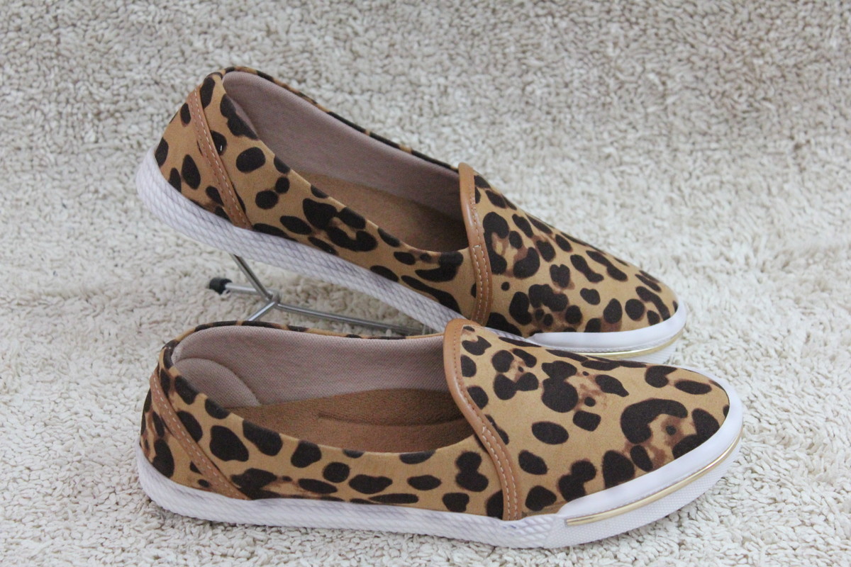 slip on de oncinha