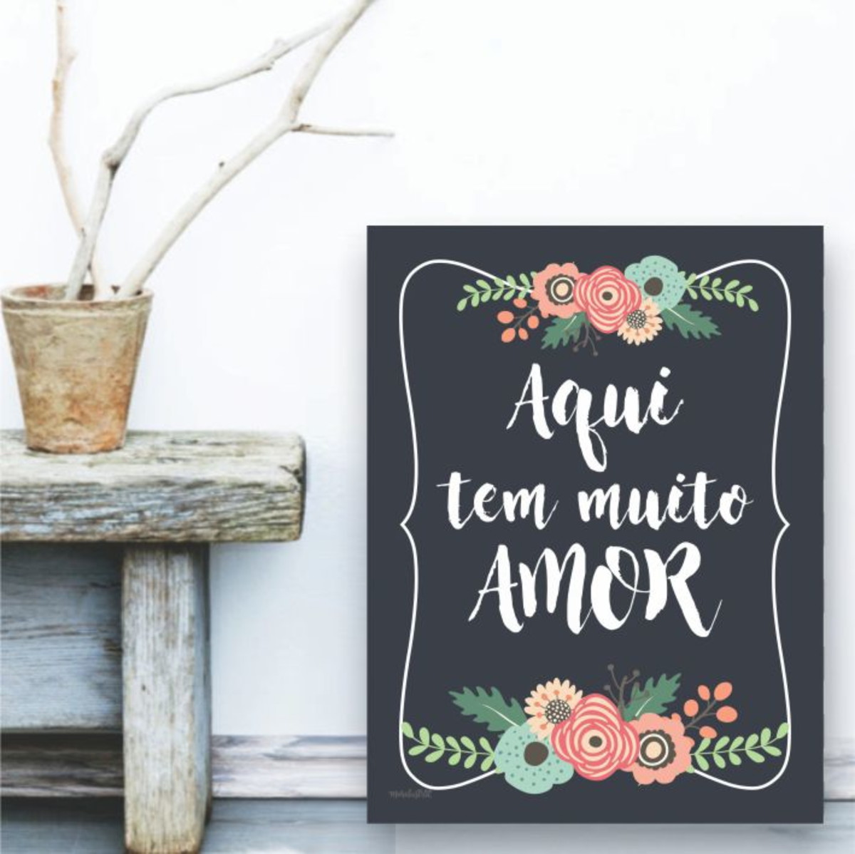 Placa Decorativa - Aqui Tem Muito Amor no Elo7 | Objetto (C22FA5)