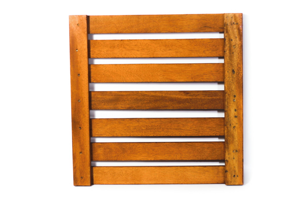 Deck Modular 60x60cm no Elo7 | Tempos de Flor (C9D97E)