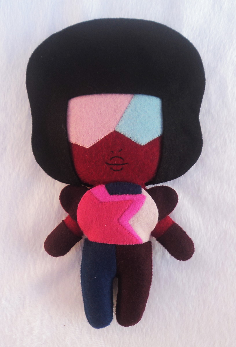 garnet pelúcia stenven universo