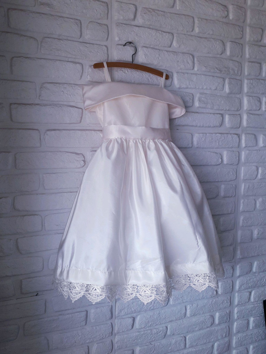 vestido daminha ombro a ombro