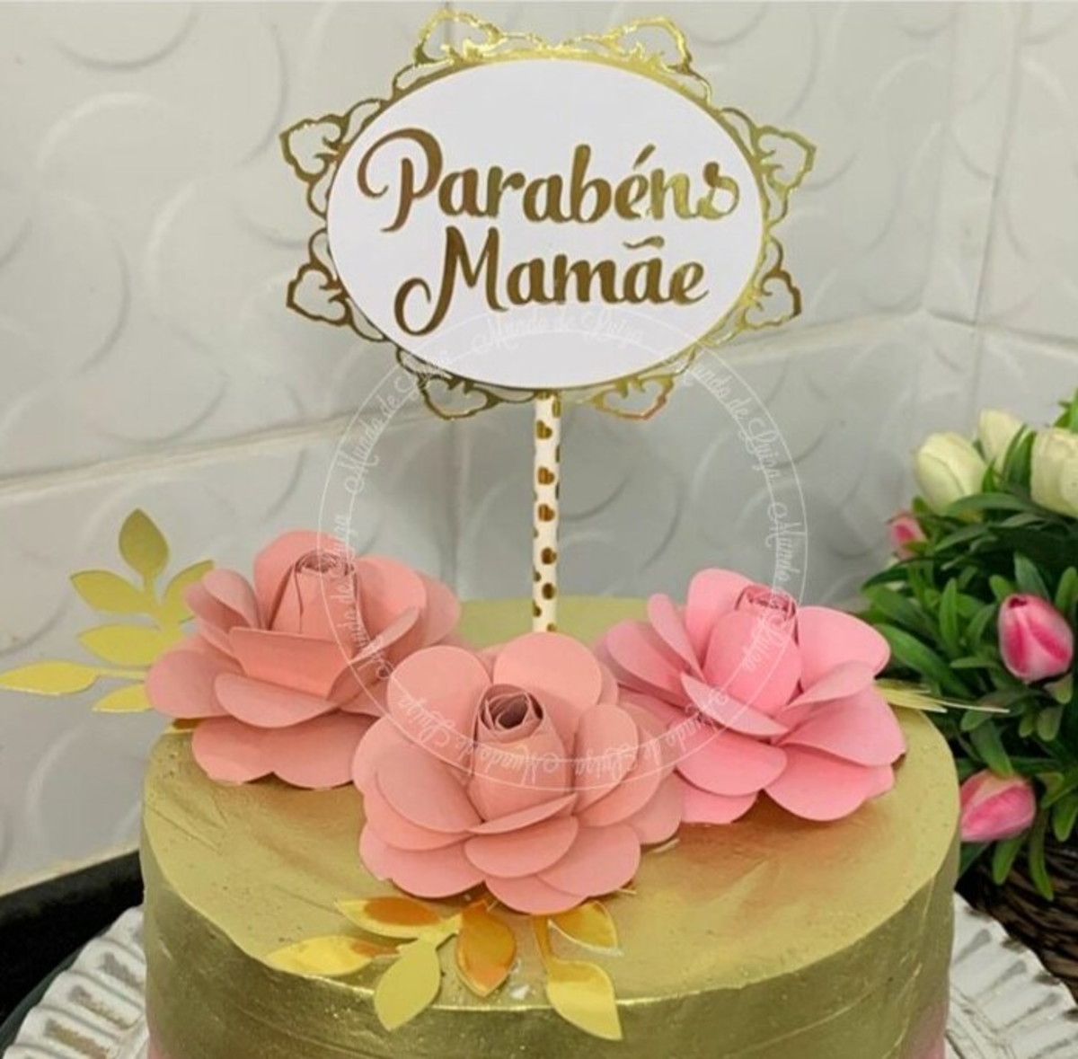 Topo de Bolo Dourado com 3 Rosas Scrap 3D no Elo7 | Ateliê Mundo de