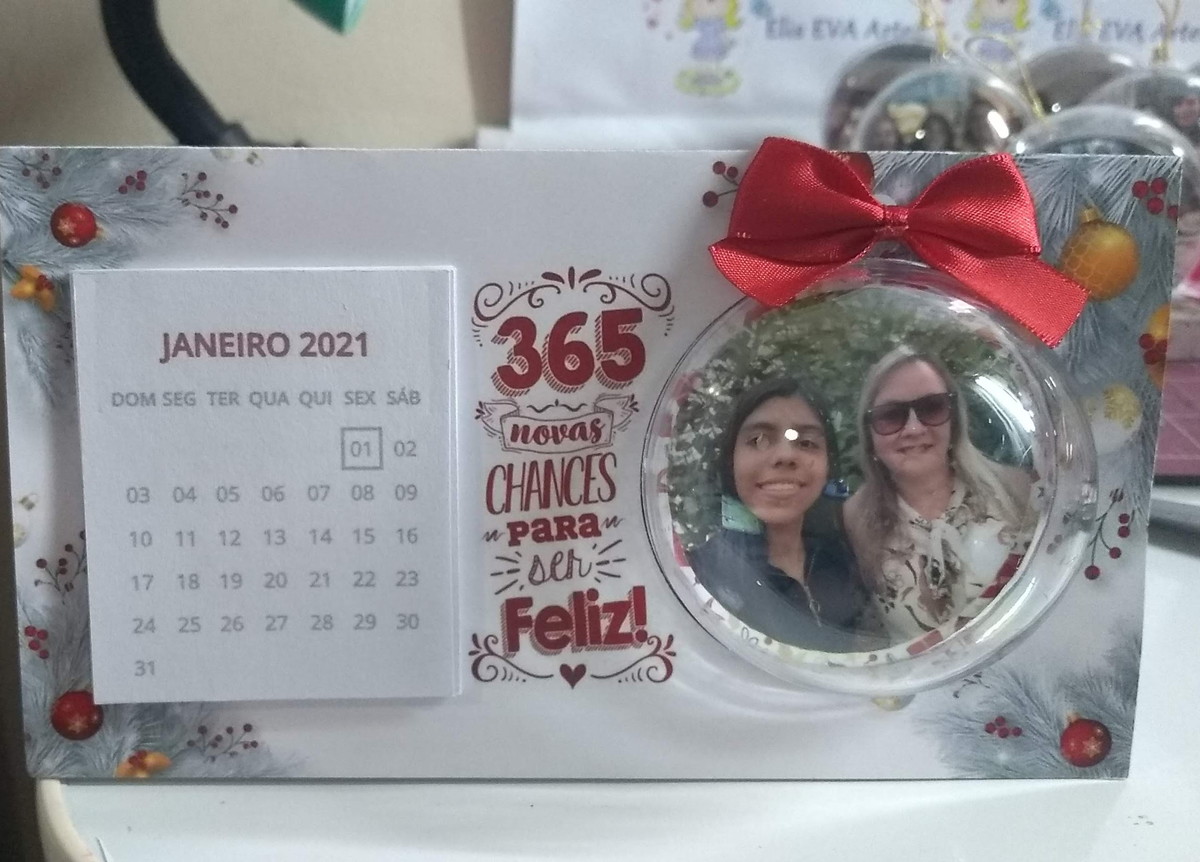 Calendário de Mesa 2024 Natal com Bola de Acrilico Elo7