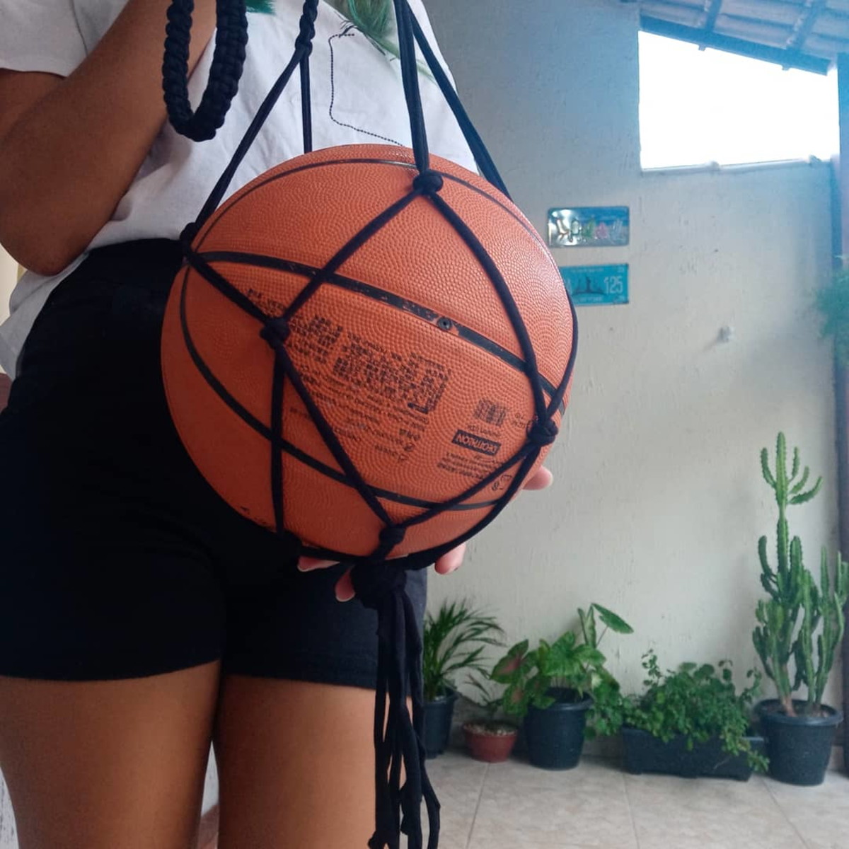 Bola de Basquete Kipsta Preta e Azul