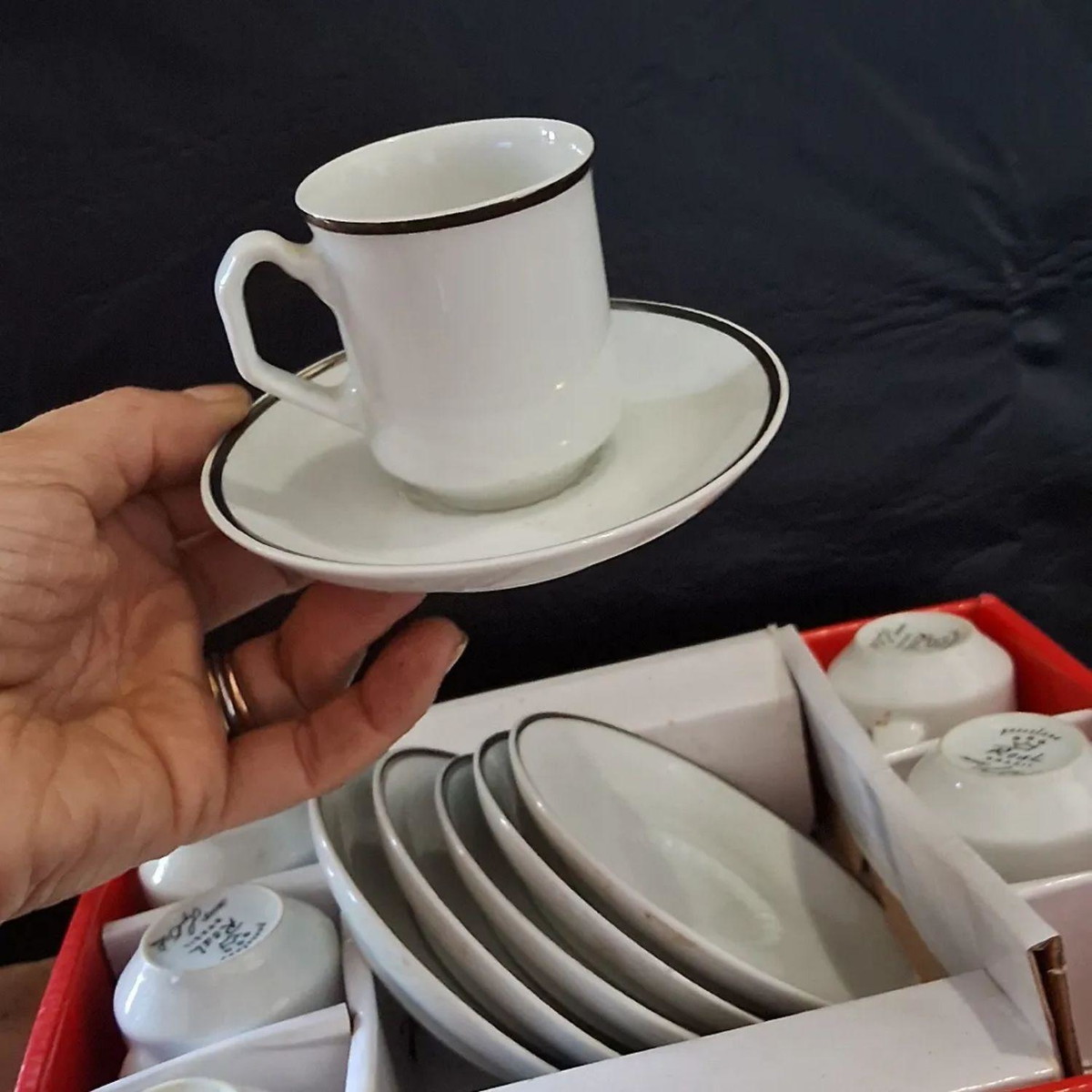 Antigo Jogo para Chá em Porcelana Real