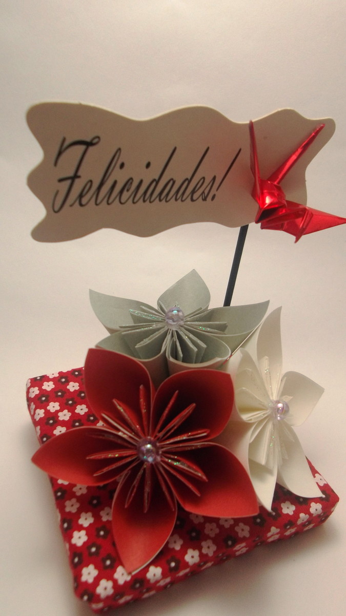 Enfeite de mesa flores e felicidades Art Omura Elo7 Enfeite De Flores ~ Enfeite de mesa flores e felicidades Art Omura Elo7