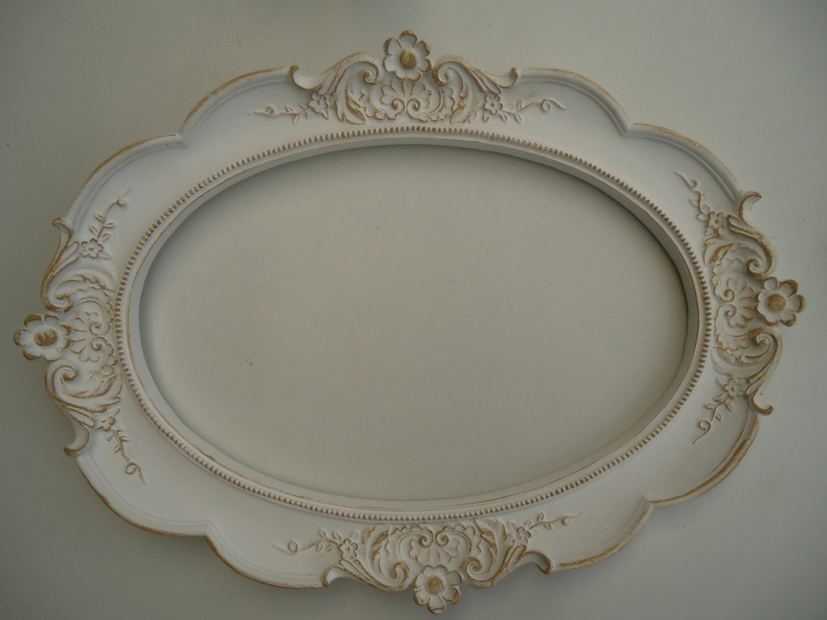 Espelho Oval Provençal Branco x Dourado no Elo7 Fuxicando Arte em Tecido (52819F) Aparador Acrilico Sp ~ Espelho Oval Provençal Branco x Dourado no Elo7 Fuxicando Arte em Tecido (52819F)