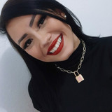 Caroline Carvalho Soares