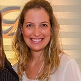 Sabrina de Oliveira Silva Savazoni