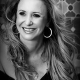 ANA PAULA NOGUEIRA STEFANELLI