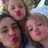 Naiara Naves B Santos