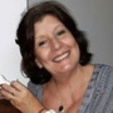 ROSÂNGELA NAIÁ PELLEGRINO