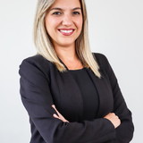 Claudia Caroline Oliveira Galhano