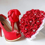 Loren de Oliveira Calçados Noivas