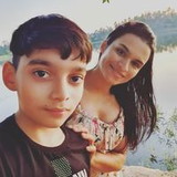 Ariana Grades Cordeiro