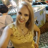 Camilla Alves  Tavares