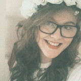 Lara Cristina de Souza Chrispa.