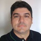 Victor Maia (ou Karine Souza)