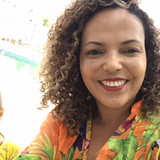 Valéria dos Santos Oliveira Vaz