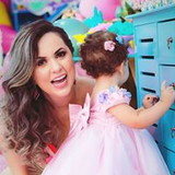 Nádia Arenas Versali de Castro