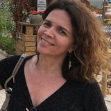 Monica Andrade Santana