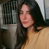 Raphaela Carvalho Lozano