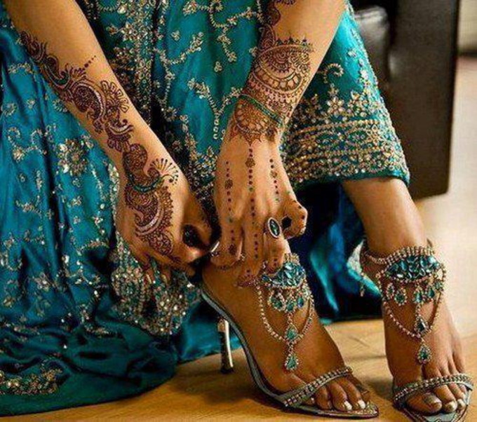 ROUPAS INDIANAS FINAS